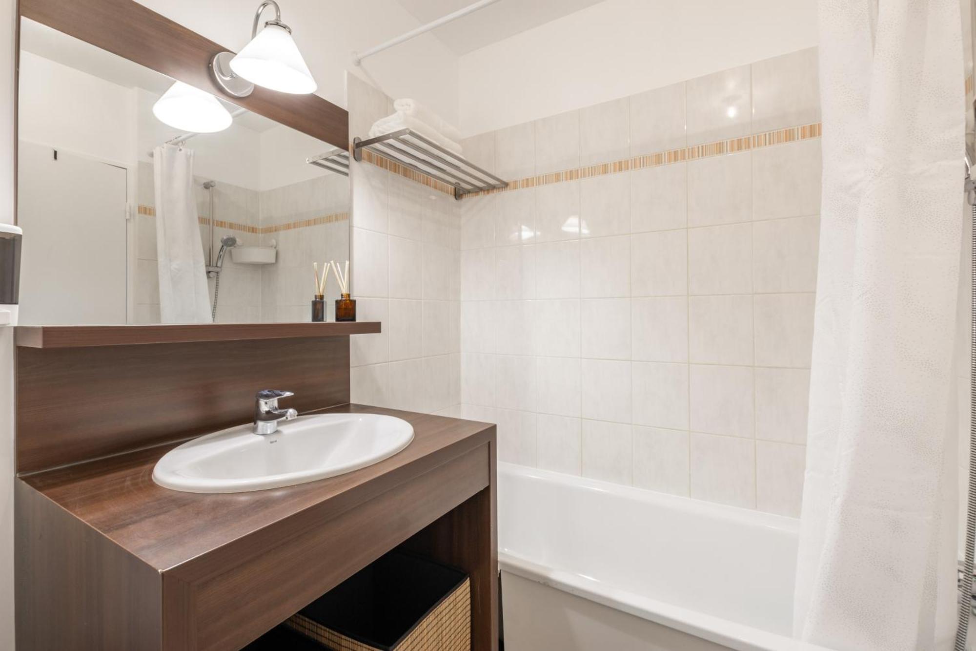 Neuvaroom Montevrain Ngoại thất bức ảnh