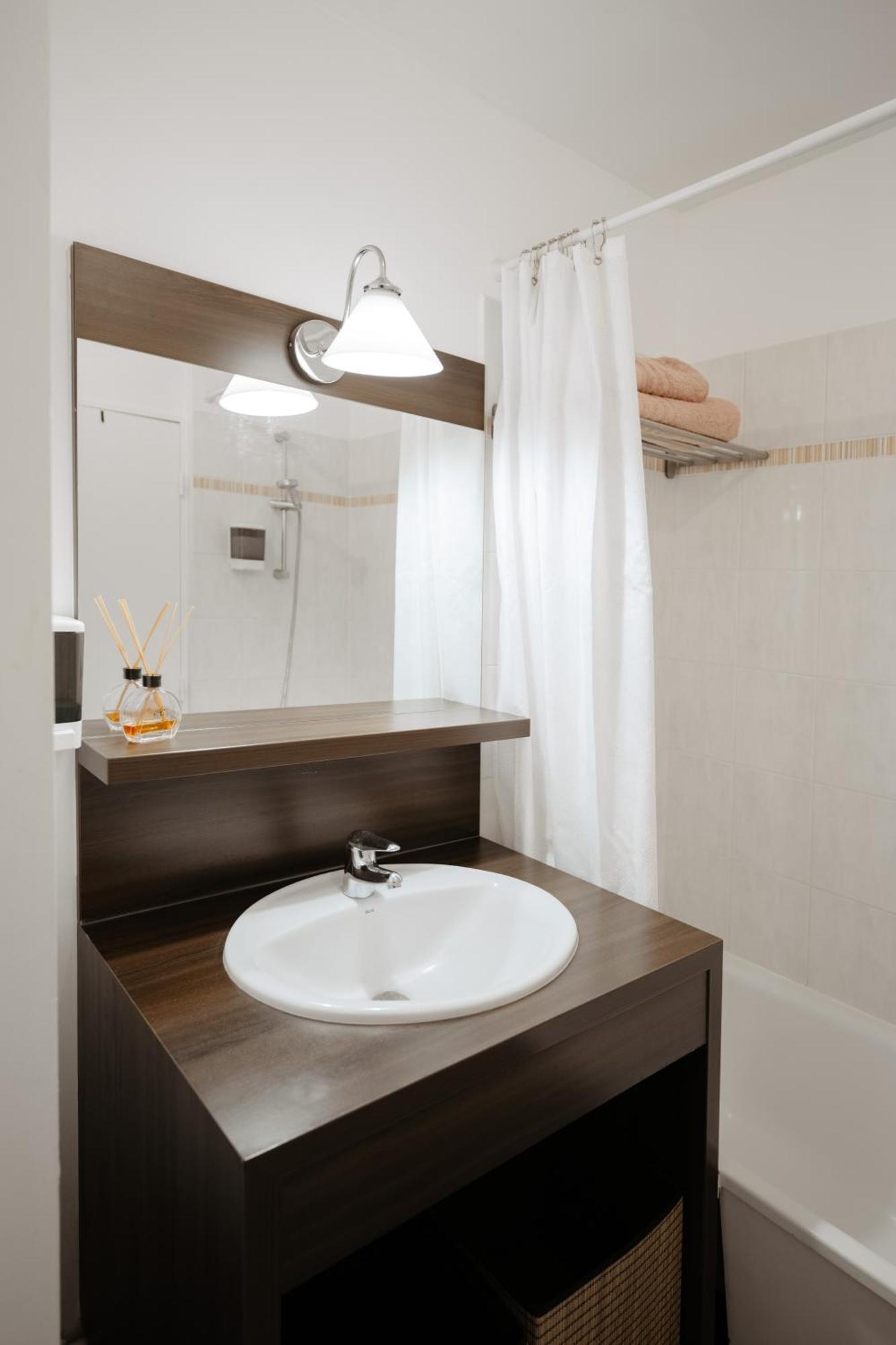 Neuvaroom Montevrain Ngoại thất bức ảnh